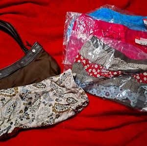 Skirt purse with 4 skirts